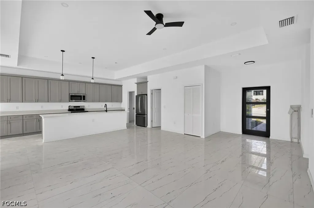 614 NW 9th Street Cape Coral FL 33993