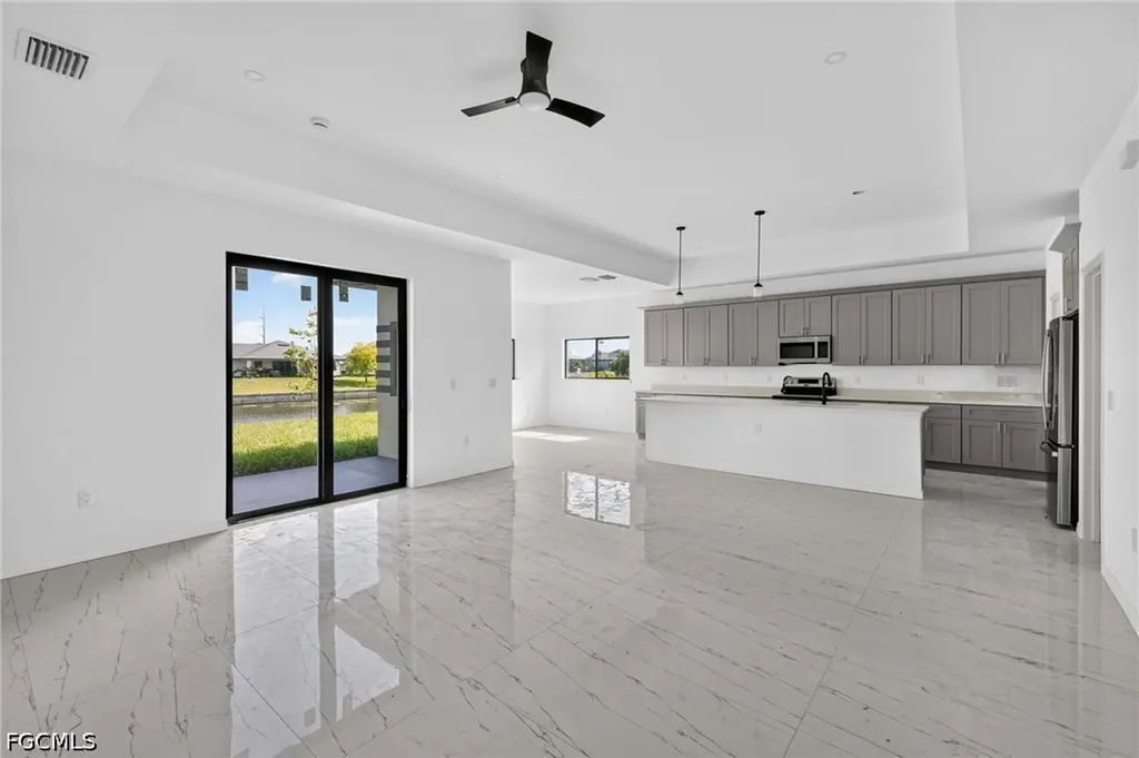 614 NW 9th Street Cape Coral FL 33993