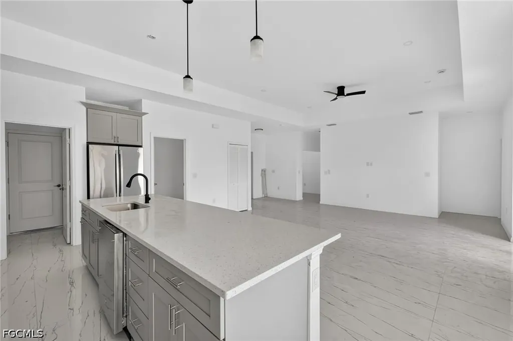 614 NW 9th Street Cape Coral FL 33993
