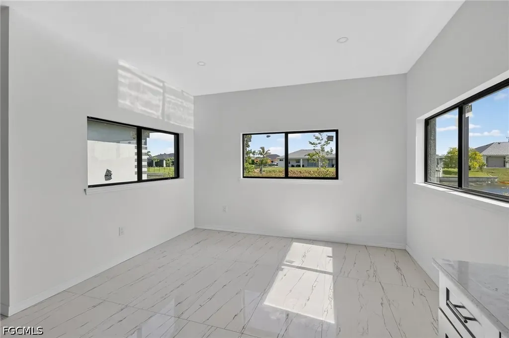 614 NW 9th Street Cape Coral FL 33993