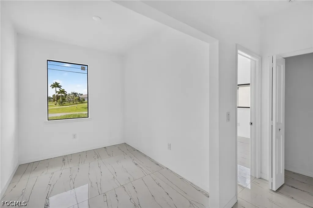 614 NW 9th Street Cape Coral FL 33993