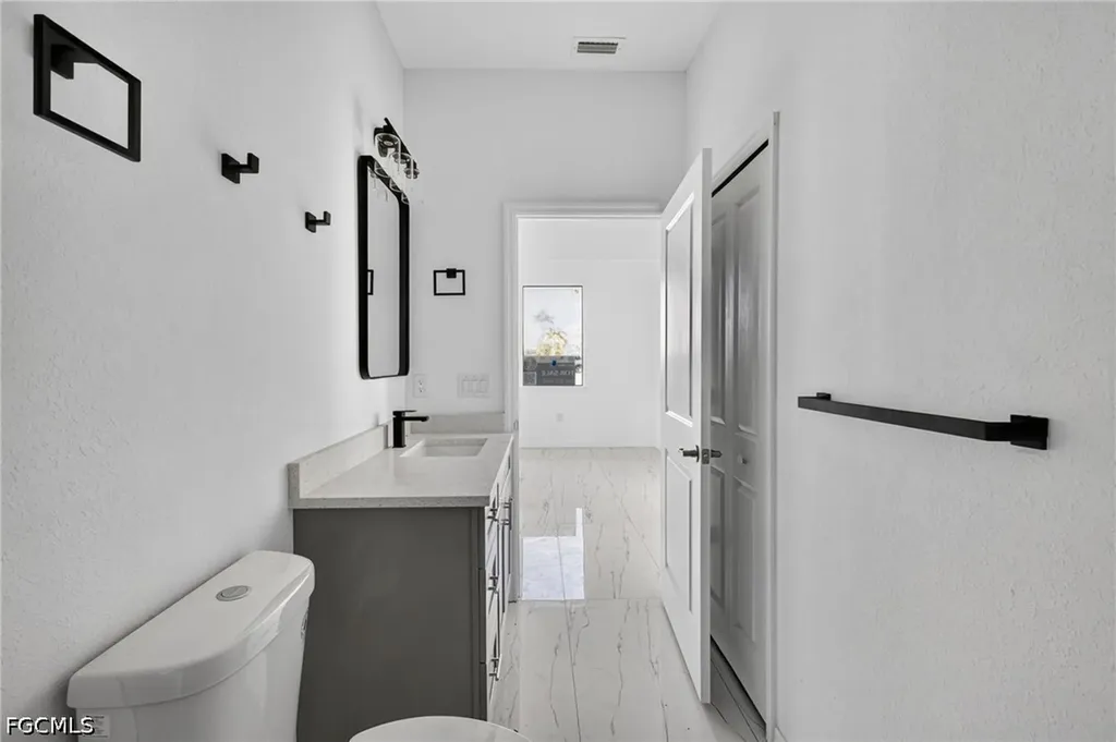 614 NW 9th Street Cape Coral FL 33993