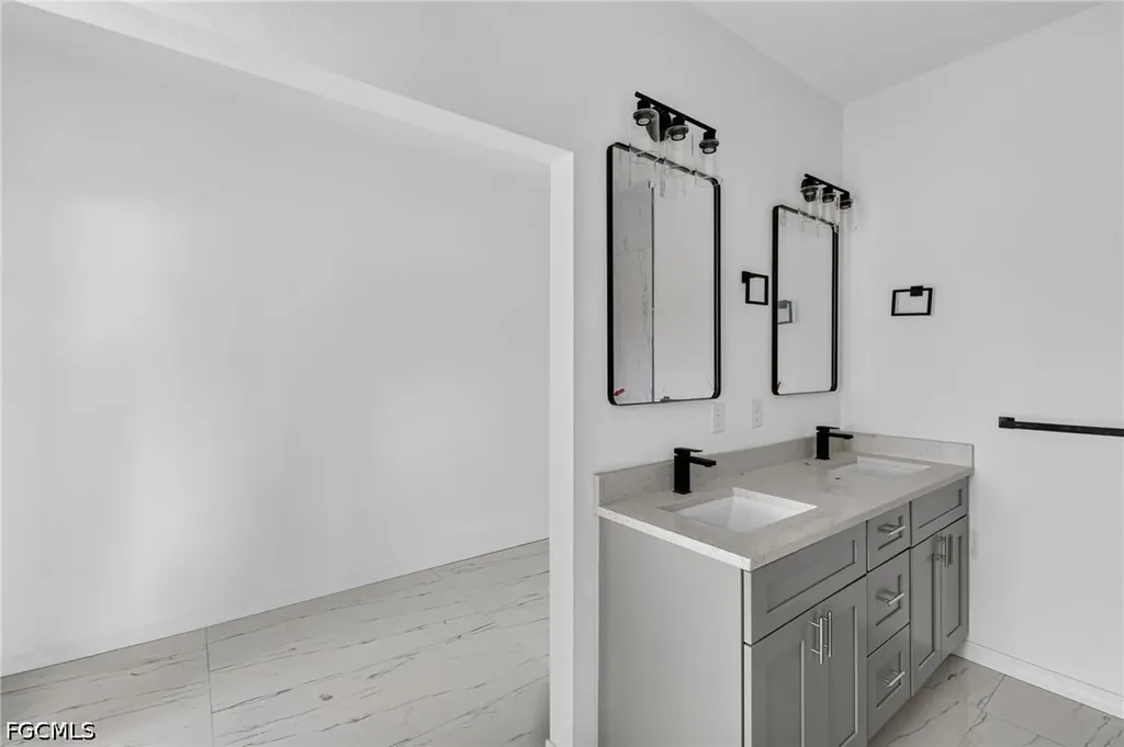 614 NW 9th Street Cape Coral FL 33993