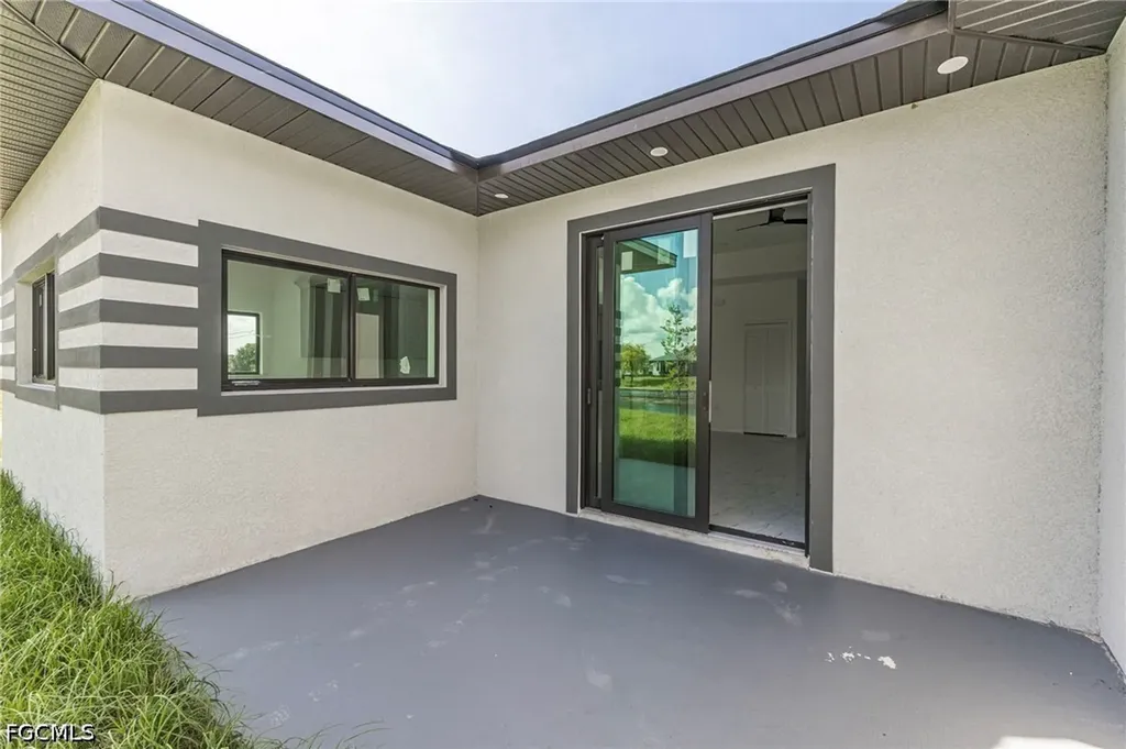 614 NW 9th Street Cape Coral FL 33993