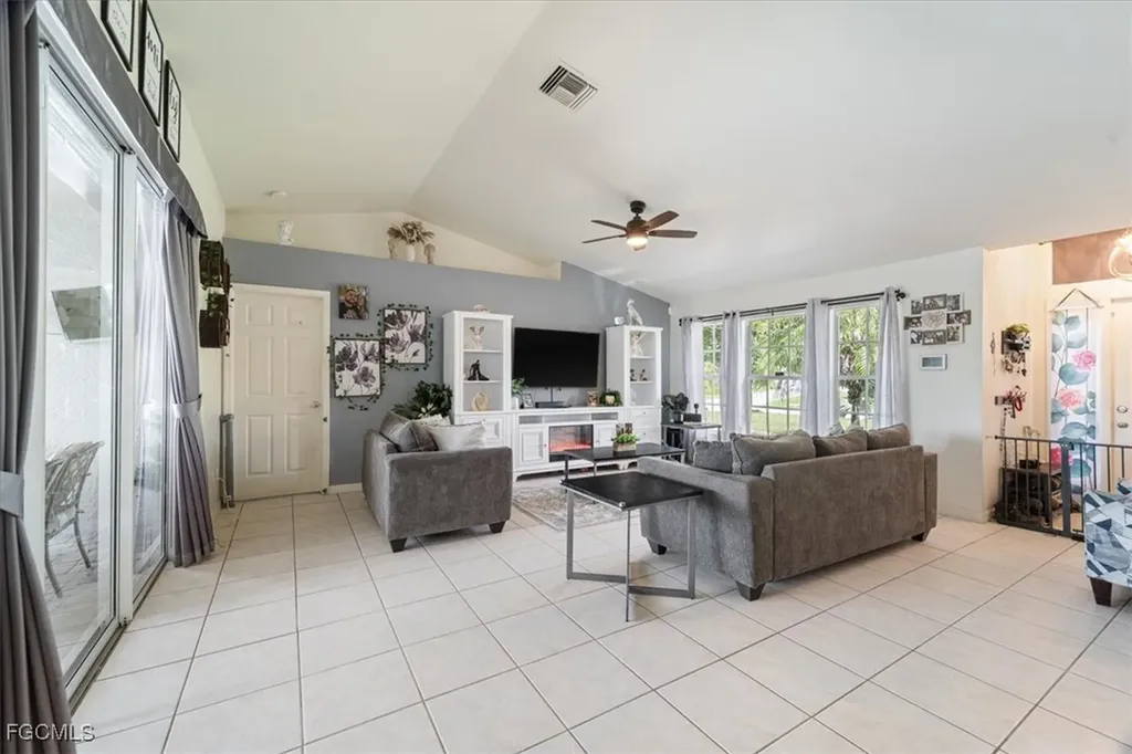 1021 Alvin Avenue Lehigh Acres FL 33971