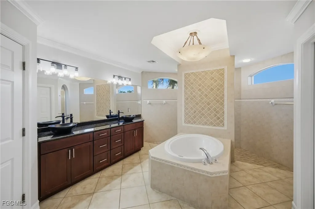 2538 SW 35th Lane Cape Coral FL 33914