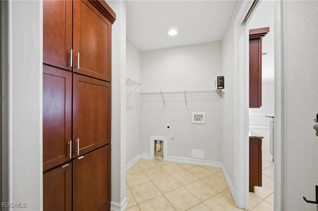 2538 SW 35th Lane Cape Coral FL 33914