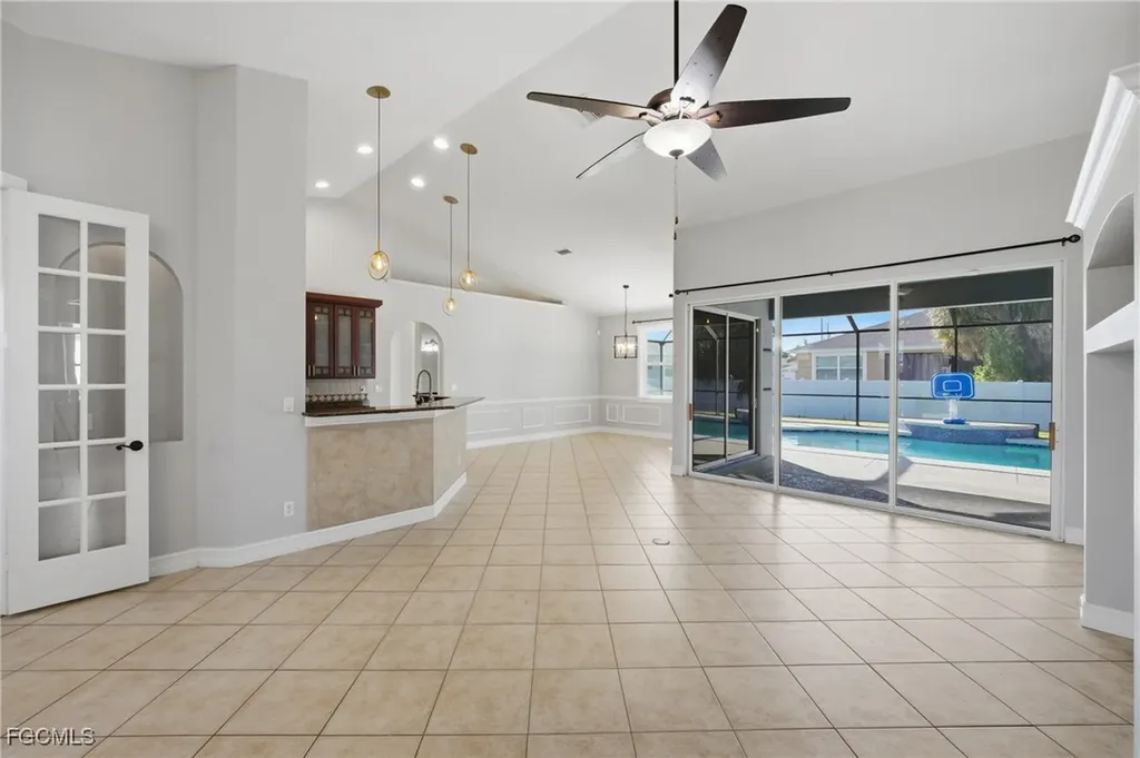 2538 SW 35th Lane Cape Coral FL 33914