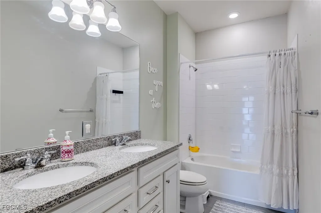 16000 Palmetto Prairie Drive Alva FL 33920