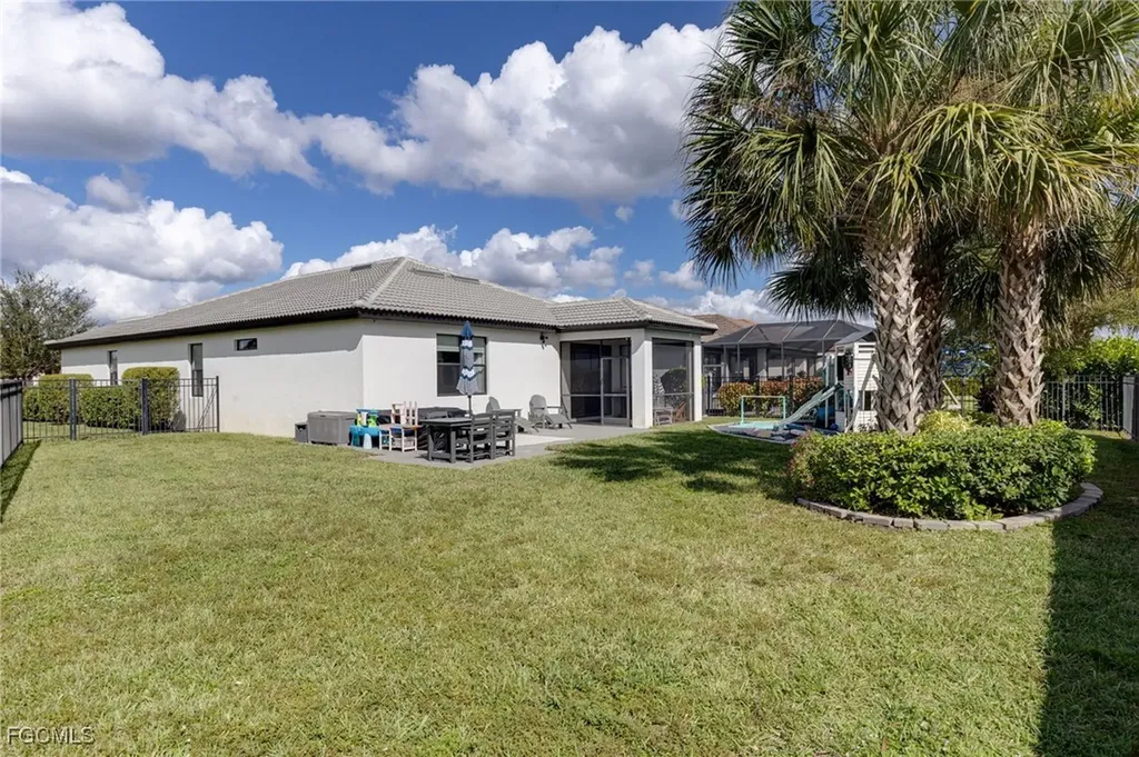 16000 Palmetto Prairie Drive Alva FL 33920