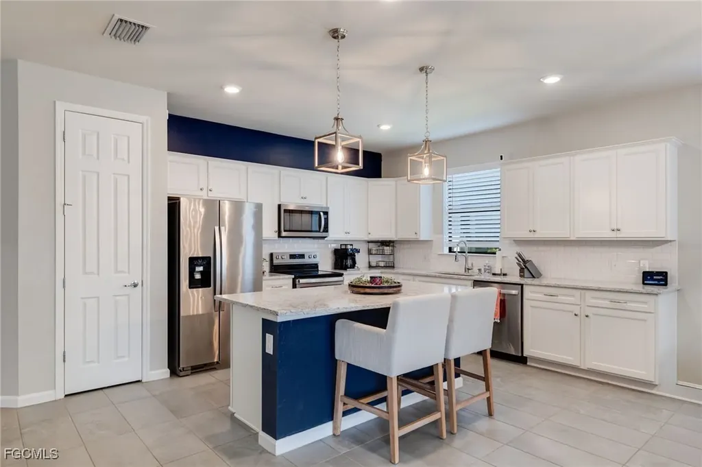 16000 Palmetto Prairie Drive Alva FL 33920