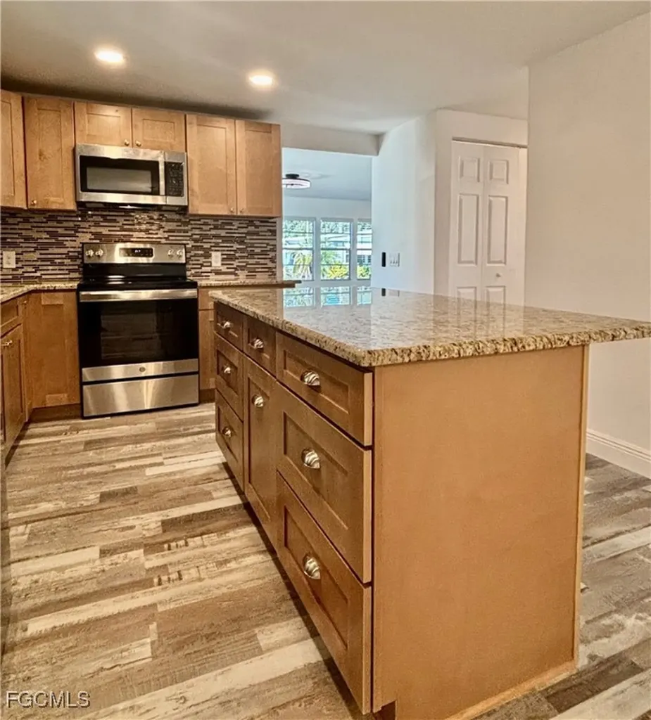 245 Shrub Lane N North Fort Myers FL 33917