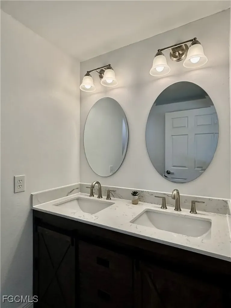 245 Shrub Lane N North Fort Myers FL 33917