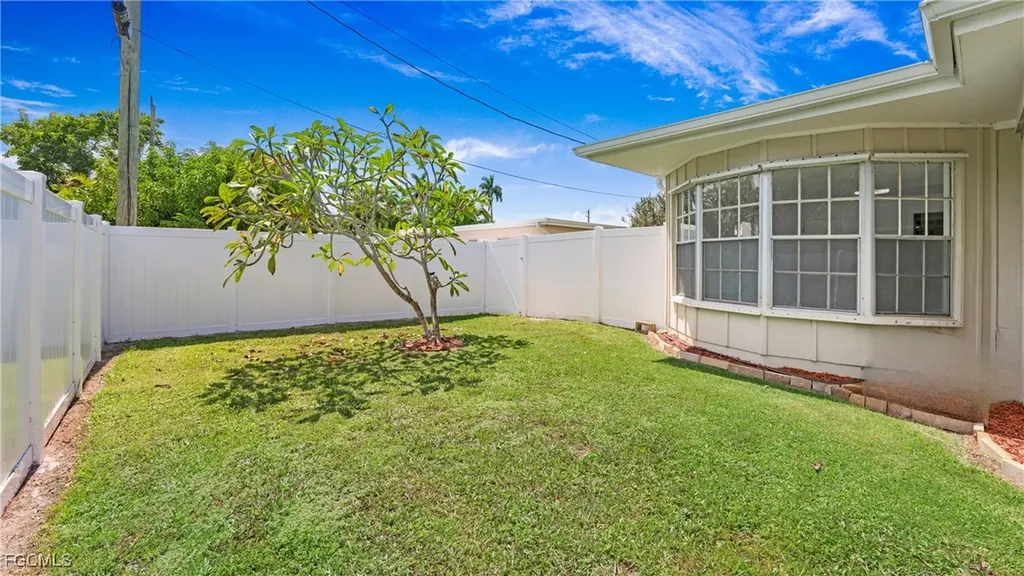 2963 Holly Road Fort Myers FL 33901