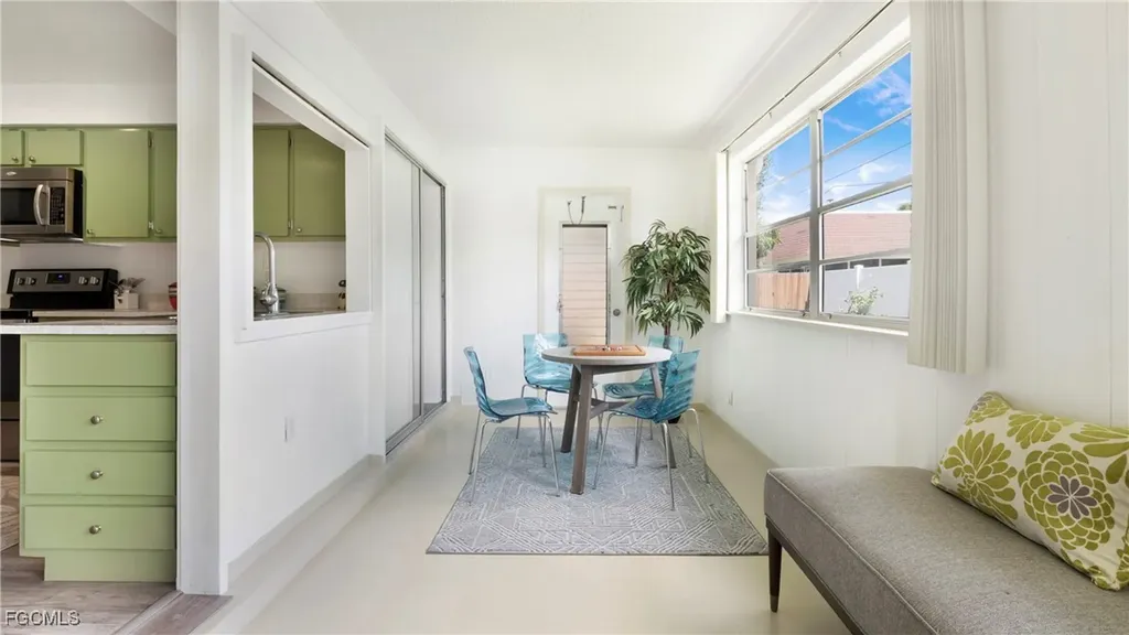 2963 Holly Road Fort Myers FL 33901