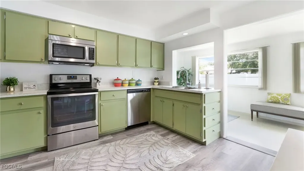 2963 Holly Road Fort Myers FL 33901