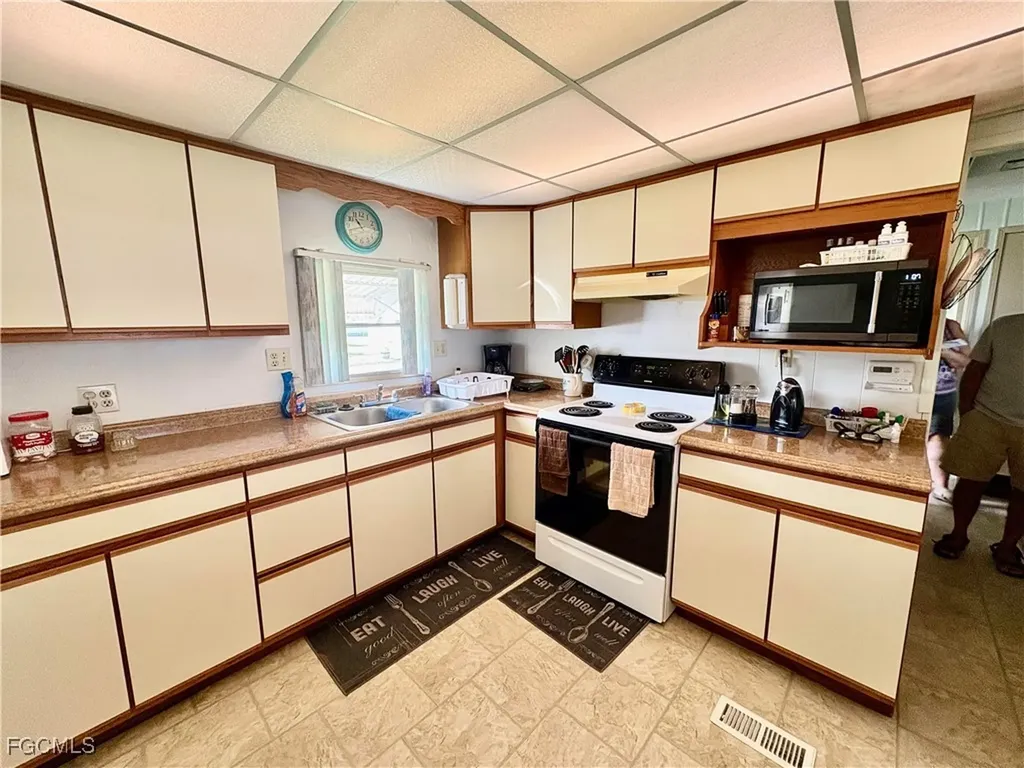 892 Homestead Drive North Fort Myers FL 33917