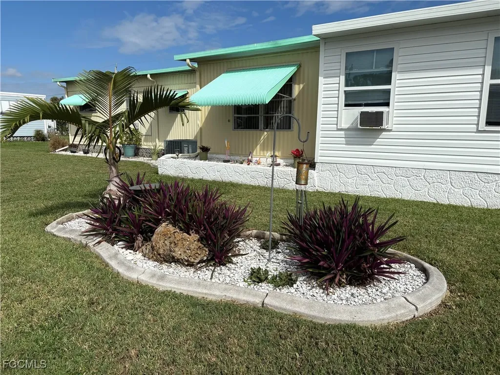 892 Homestead Drive North Fort Myers FL 33917