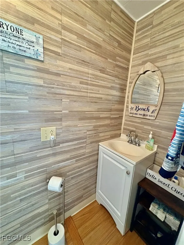 892 Homestead Drive North Fort Myers FL 33917