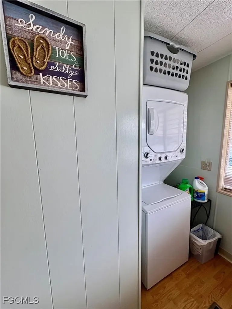 892 Homestead Drive North Fort Myers FL 33917