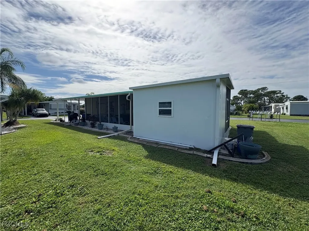 892 Homestead Drive North Fort Myers FL 33917