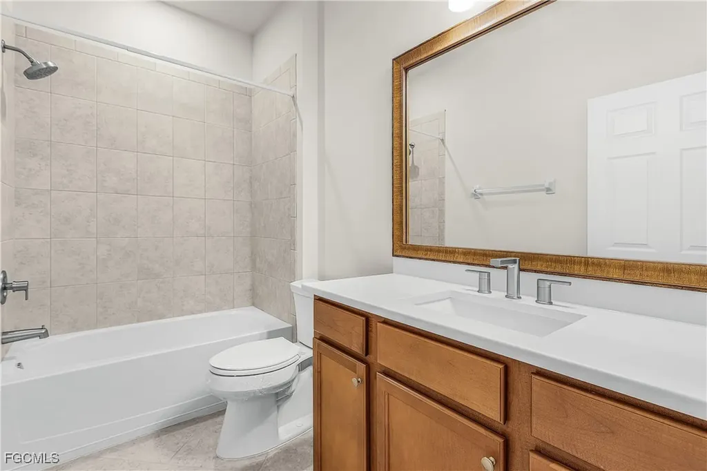 9095 Water Tupelo Road Fort Myers FL 33912