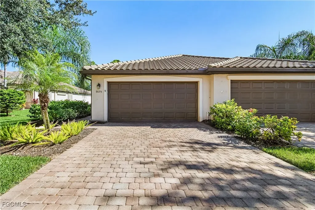 9095 Water Tupelo Road Fort Myers FL 33912