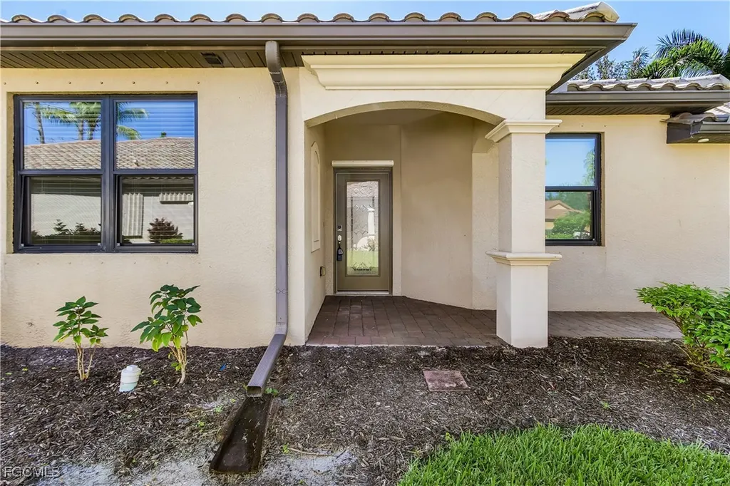 9095 Water Tupelo Road Fort Myers FL 33912