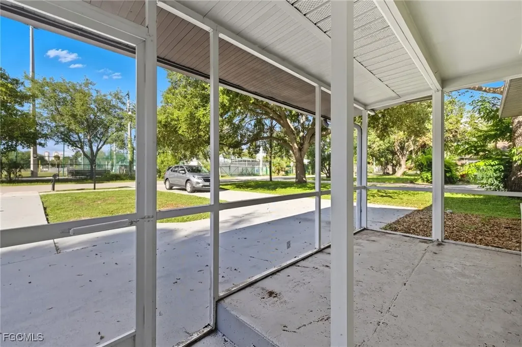 1722 Linhart Avenue Fort Myers FL 33901