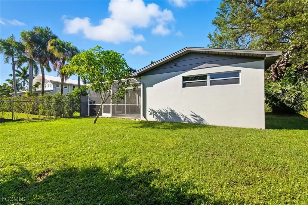 1722 Linhart Avenue Fort Myers FL 33901