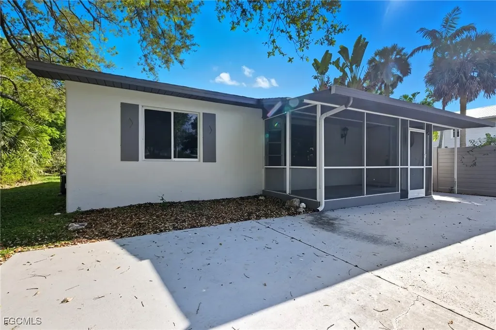 1722 Linhart Avenue Fort Myers FL 33901