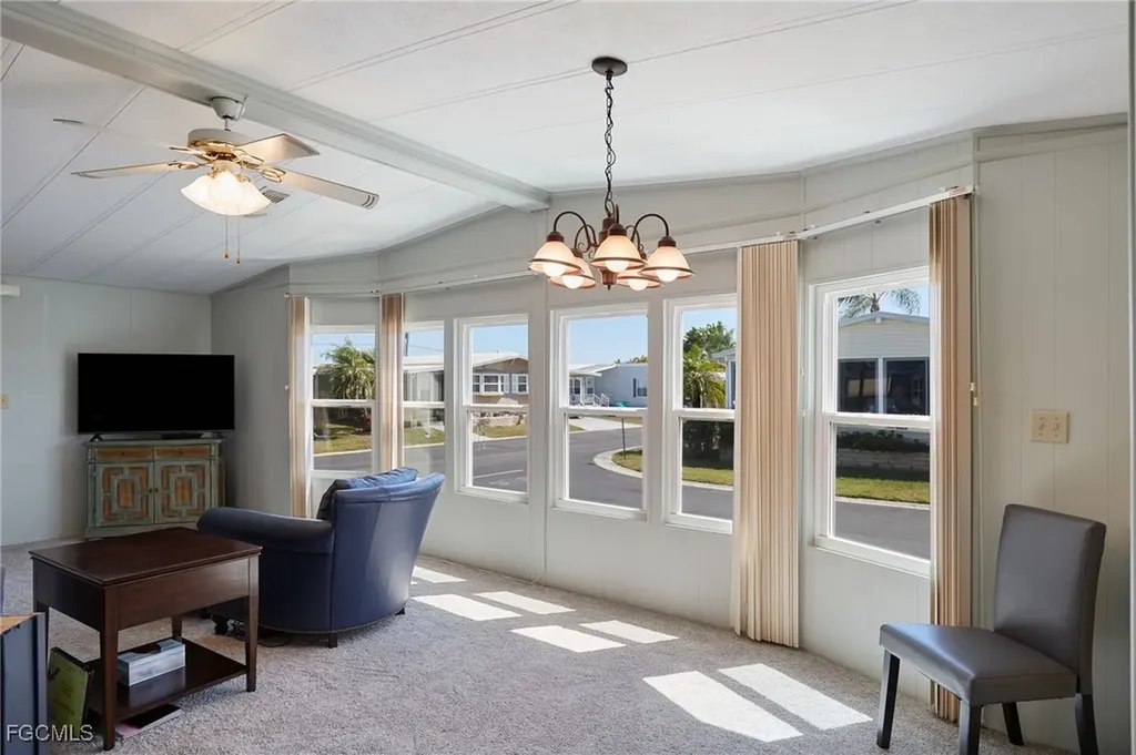 15 Ilex Street Alva FL 33920