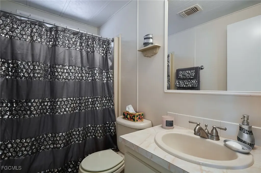 15 Ilex Street Alva FL 33920