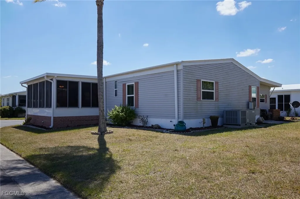 15 Ilex Street Alva FL 33920