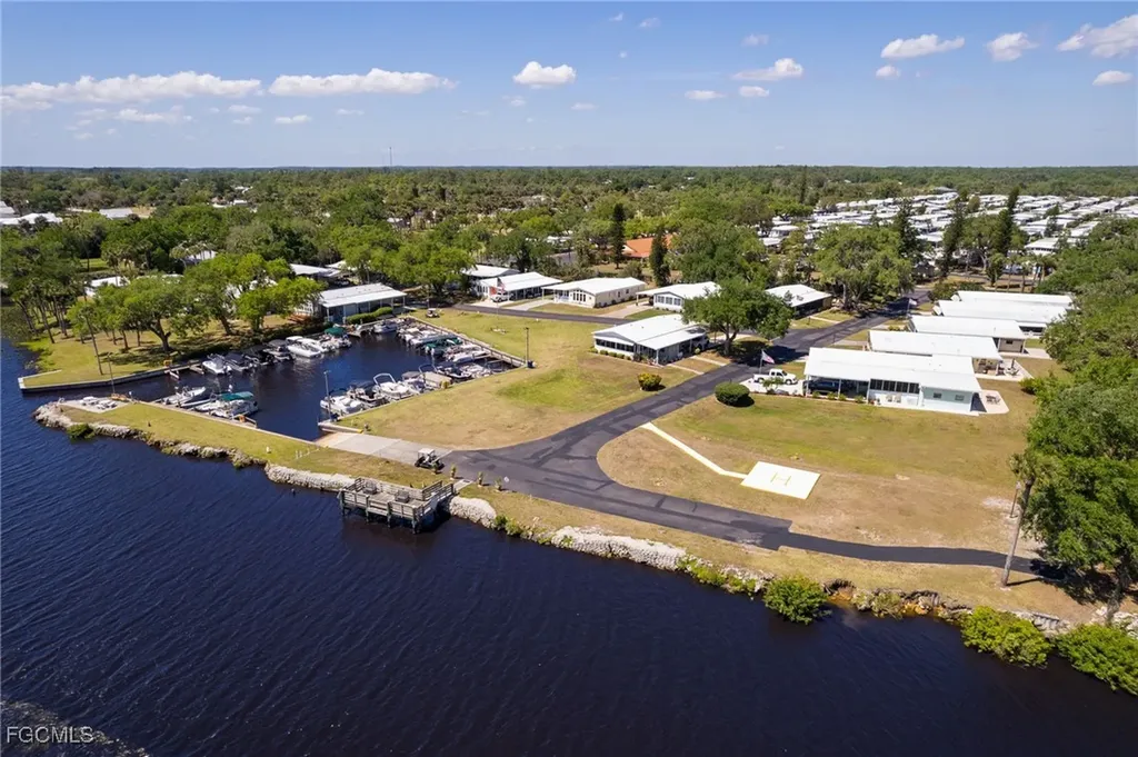 15 Ilex Street Alva FL 33920