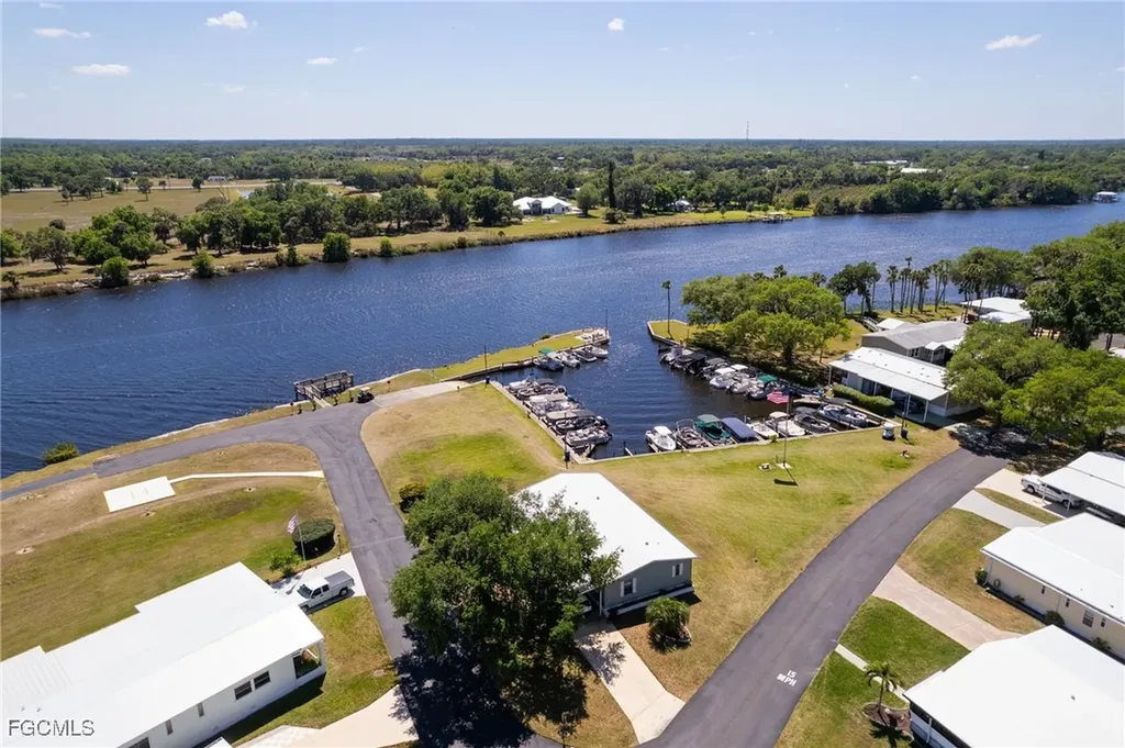 15 Ilex Street Alva FL 33920