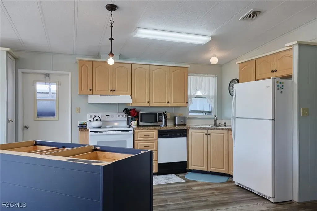 15 Ilex Street Alva FL 33920