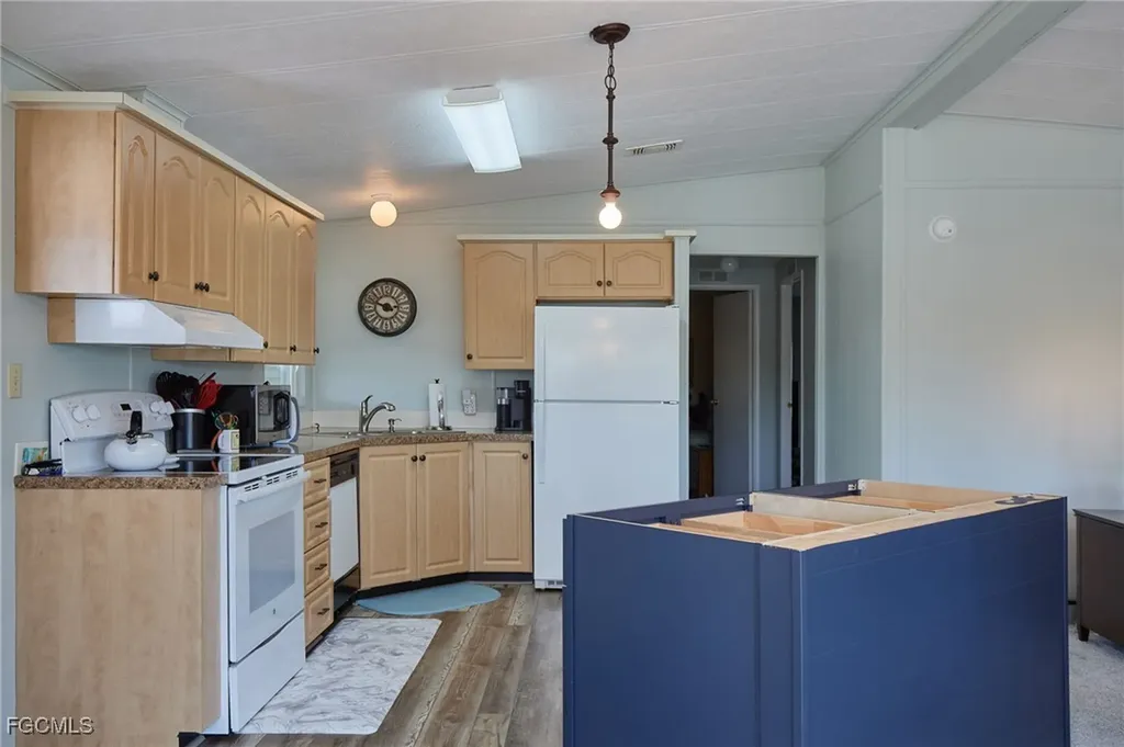 15 Ilex Street Alva FL 33920