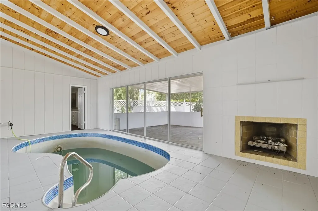 4747 Mcgregor Boulevard Fort Myers FL 33901