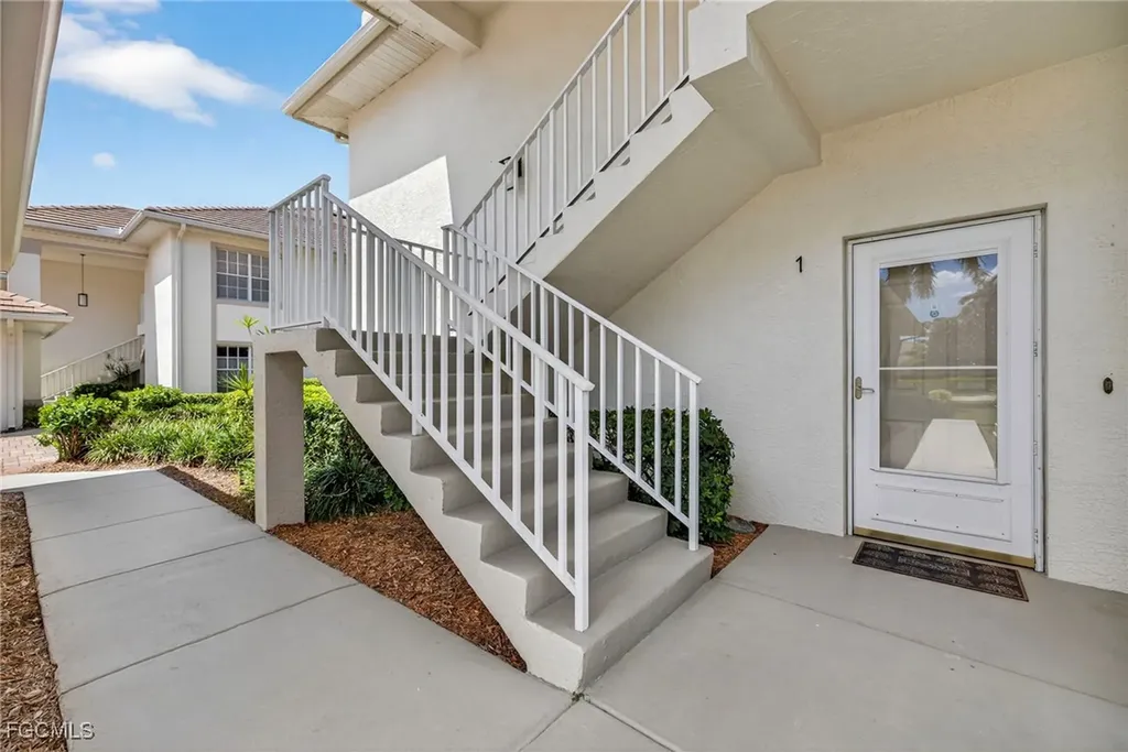 8371 Grand Palm Drive Estero FL 33967