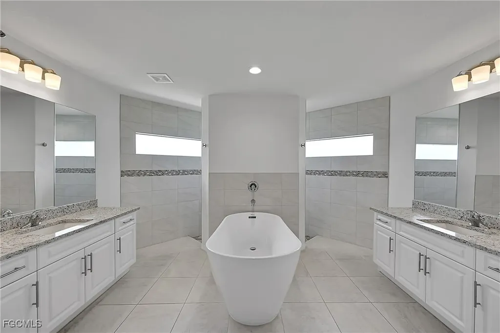 217 NE 20th Terrace Cape Coral FL 33909