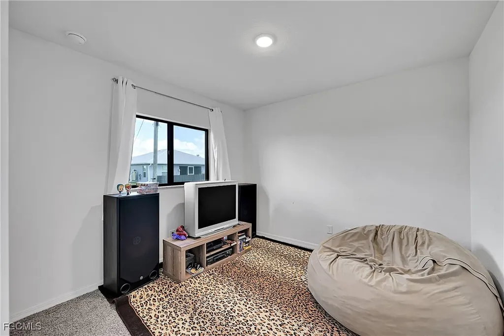 217 NE 20th Terrace Cape Coral FL 33909