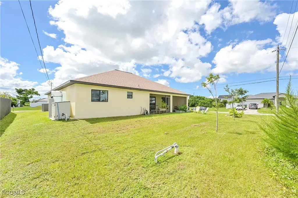 217 NE 20th Terrace Cape Coral FL 33909