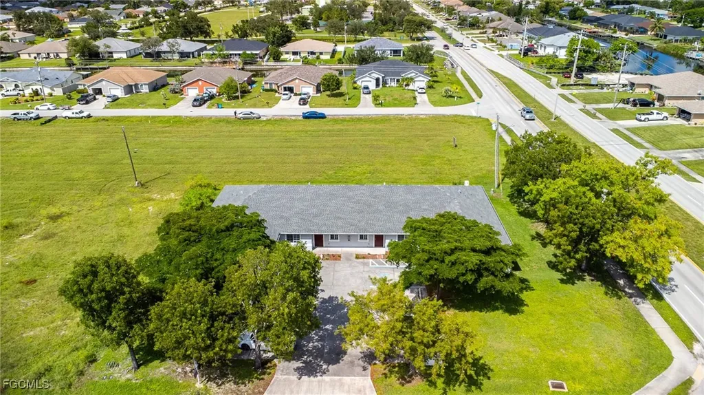 717 SE 8th Street Cape Coral FL 33990