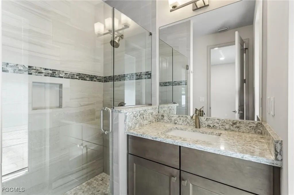 1732 SW 51st Street Cape Coral FL 33914