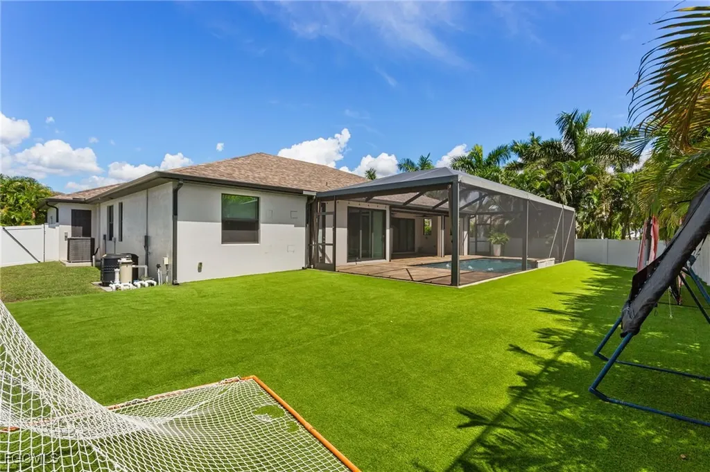 1732 SW 51st Street Cape Coral FL 33914