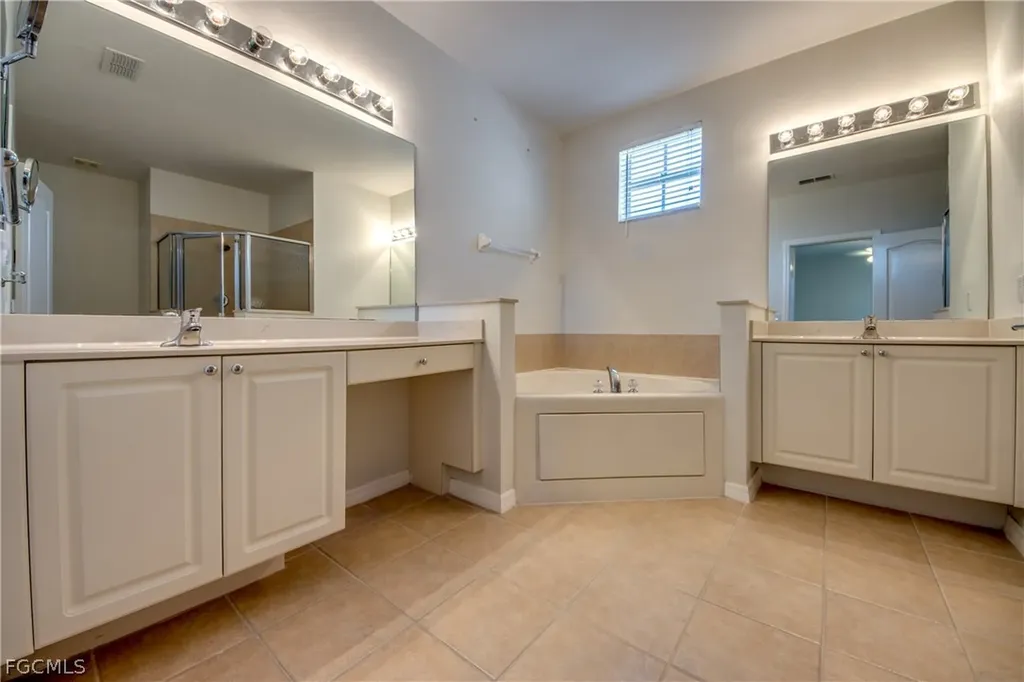 2669 Sunset Lake Drive Cape Coral FL 33909