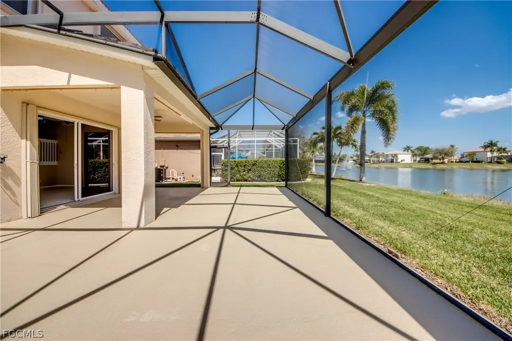 2669 Sunset Lake Drive Cape Coral FL 33909