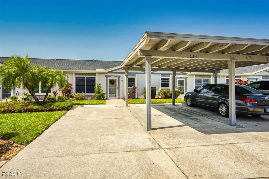 6822 Bogey Drive Fort Myers FL 33919