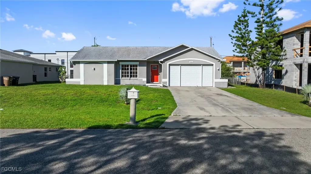 906 SW 7th Court Cape Coral FL 33991